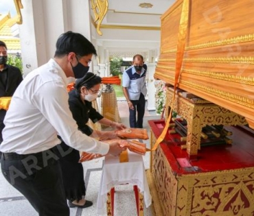 ภาพบรรยากาศงาน สวดอภิธรรมศพ คุณแม่ พรพรรณ พรรณนิภา ณ. ศาลาทักษิณาประดิษฐ วัดพระศรีมหาธาตุวรมหาวิหาร 