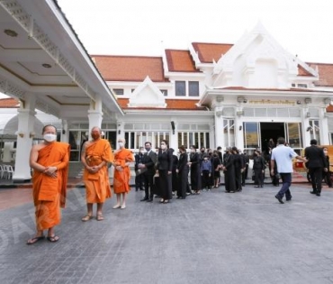 ภาพบรรยากาศงาน สวดอภิธรรมศพ คุณแม่ พรพรรณ พรรณนิภา ณ. ศาลาทักษิณาประดิษฐ วัดพระศรีมหาธาตุวรมหาวิหาร 