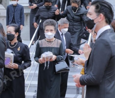 ภาพบรรยากาศงาน สวดอภิธรรมศพ คุณแม่ พรพรรณ พรรณนิภา ณ. ศาลาทักษิณาประดิษฐ วัดพระศรีมหาธาตุวรมหาวิหาร 