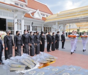 ภาพบรรยากาศงาน สวดอภิธรรมศพ คุณแม่ พรพรรณ พรรณนิภา ณ. ศาลาทักษิณาประดิษฐ วัดพระศรีมหาธาตุวรมหาวิหาร 