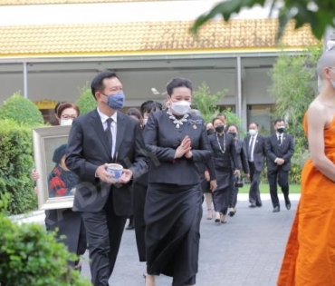 ภาพบรรยากาศงาน สวดอภิธรรมศพ คุณแม่ พรพรรณ พรรณนิภา ณ. ศาลาทักษิณาประดิษฐ วัดพระศรีมหาธาตุวรมหาวิหาร 