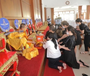 ภาพบรรยากาศงาน สวดอภิธรรมศพ คุณแม่ พรพรรณ พรรณนิภา ณ. ศาลาทักษิณาประดิษฐ วัดพระศรีมหาธาตุวรมหาวิหาร 