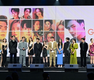 “GMMTV” ปังขั้นสุด! จัดงานใหญ่ “GMMTV 2022 : BORDERLESS” พร้อมเผยซีรีส์ใหม่ 20 เรื่อง คุณภาพคับจอ