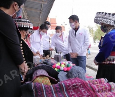 เลขาธิการ คปภ. นำทัพประกันภัยลงพื้นที่ “ชุมชนเกาะเกร็ด” ดึง “พิ้งกี้ สาวิกา” ร่วมแถลงข่าวโครงการ 