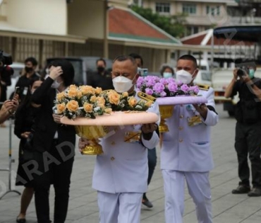 ภาพบรรยากาศคนบันเทิงร่วมงานศพศิลปินแห่งชาติ “อาต้อย เศรษฐา ศิระฉายา”