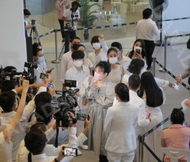 ภาพบรรยากาศพิธีไว้อาลัย “แตงโม นิดา” ที่คริสตจักรเสรีภาพกรุงเทพ วันที่ 2  