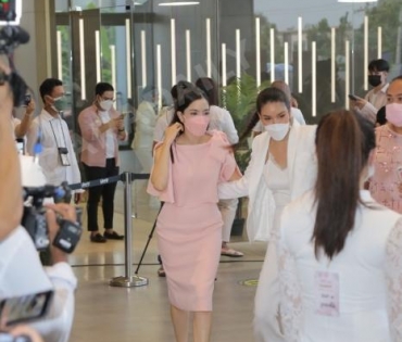 ภาพบรรยากาศพิธีไว้อาลัย “แตงโม นิดา” ที่คริสตจักรเสรีภาพกรุงเทพ วันที่ 2  