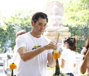 “เคน ภูภูมิ - วิว วรรณรท” นำทีมนักแสดง ภาพบวงสรวงละครเรื่อง “หัวใจรักพิทักษ์เธอ”