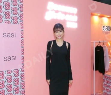 “เฟย์ พรปวีณ์” ร่วมงาน Because girls ณ ร้าน Eveandboy เมกาบางนา