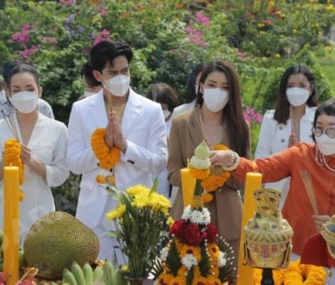 พิธีบวงสรวงละครโรแมนติก-คอมเมดี้ “บุพเพร้อยร้าย” 