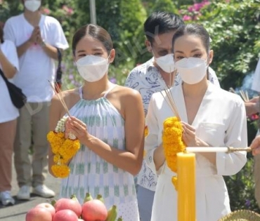 พิธีบวงสรวงละครโรแมนติก-คอมเมดี้ “บุพเพร้อยร้าย” 