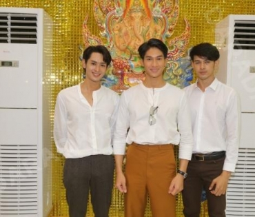 วัดไผ่ล้อม จัดพิธีไหว้ครูบูรพาจารย์ วิสาขบูชารำลึกพลังศรัทธาศิษยานุศิษย์ “คนบันเทิง” ร่วมพิธีล้นหลาม