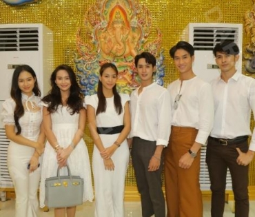 วัดไผ่ล้อม จัดพิธีไหว้ครูบูรพาจารย์ วิสาขบูชารำลึกพลังศรัทธาศิษยานุศิษย์ “คนบันเทิง” ร่วมพิธีล้นหลาม