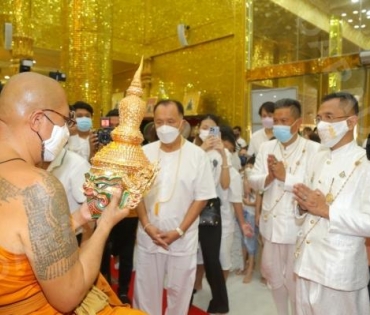 วัดไผ่ล้อม จัดพิธีไหว้ครูบูรพาจารย์ วิสาขบูชารำลึกพลังศรัทธาศิษยานุศิษย์ “คนบันเทิง” ร่วมพิธีล้นหลาม