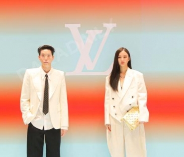 งานแฟชั่นโชว์ "Louis Vuitton" พบกับ “พัคโบกอม” ,มาริโอ้,พีช,สกาย,บอย-เฟย์, ญาญ่า อุรัสญา ณ  "ICOMSIA