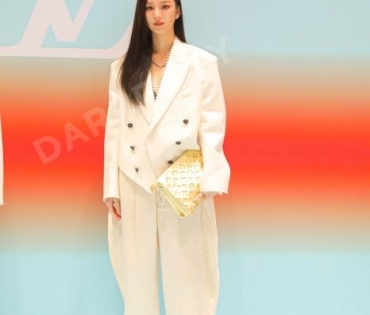 งานแฟชั่นโชว์ "Louis Vuitton" พบกับ “พัคโบกอม” ,มาริโอ้,พีช,สกาย,บอย-เฟย์, ญาญ่า อุรัสญา ณ  "ICOMSIA