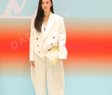 งานแฟชั่นโชว์ "Louis Vuitton" พบกับ “พัคโบกอม” ,มาริโอ้,พีช,สกาย,บอย-เฟย์, ญาญ่า อุรัสญา ณ  "ICOMSIA