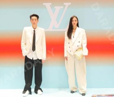 งานแฟชั่นโชว์ "Louis Vuitton" พบกับ “พัคโบกอม” ,มาริโอ้,พีช,สกาย,บอย-เฟย์, ญาญ่า อุรัสญา ณ  "ICOMSIA