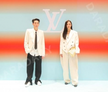 งานแฟชั่นโชว์ "Louis Vuitton" พบกับ “พัคโบกอม” ,มาริโอ้,พีช,สกาย,บอย-เฟย์, ญาญ่า อุรัสญา ณ  "ICOMSIA