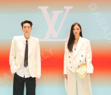 งานแฟชั่นโชว์ "Louis Vuitton" พบกับ “พัคโบกอม” ,มาริโอ้,พีช,สกาย,บอย-เฟย์, ญาญ่า อุรัสญา ณ  "ICOMSIA