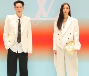 งานแฟชั่นโชว์ "Louis Vuitton" พบกับ “พัคโบกอม” ,มาริโอ้,พีช,สกาย,บอย-เฟย์, ญาญ่า อุรัสญา ณ  "ICOMSIA