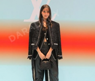 งานแฟชั่นโชว์ "Louis Vuitton" พบกับ “พัคโบกอม” ,มาริโอ้,พีช,สกาย,บอย-เฟย์, ญาญ่า อุรัสญา ณ  "ICOMSIA