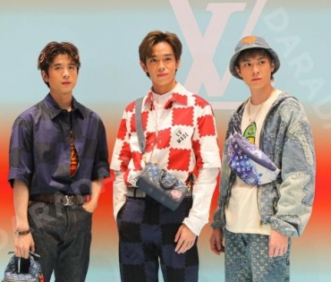 งานแฟชั่นโชว์ "Louis Vuitton" พบกับ “พัคโบกอม” ,มาริโอ้,พีช,สกาย,บอย-เฟย์, ญาญ่า อุรัสญา ณ  "ICOMSIA