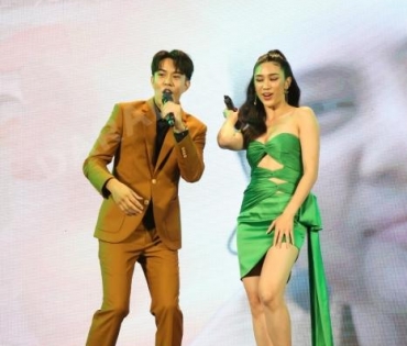 ละครเด็ด7HDละครดีกด35 พบกับนักแสดงจากละคร #ปางเสน่หา #หมอลำซัมเมอร์ และ #คุ้งเสน่หา ณ ลาน Zpotlight