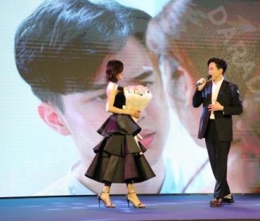ละครเด็ด7HDละครดีกด35 พบกับนักแสดงจากละคร #ปางเสน่หา #หมอลำซัมเมอร์ และ #คุ้งเสน่หา ณ ลาน Zpotlight