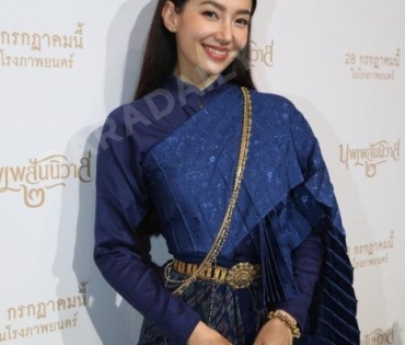 งานเปิดตัวภาพยนตร์บุพเพสันนิวาส2 พบกับ โป๊ป,เบลล่า ,ไอซ์ พาริส ณ ชั้น M ดิ เอ็มควอเทียร์