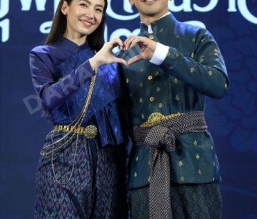 งานเปิดตัวภาพยนตร์บุพเพสันนิวาส2 พบกับ โป๊ป,เบลล่า ,ไอซ์ พาริส ณ ชั้น M ดิ เอ็มควอเทียร์