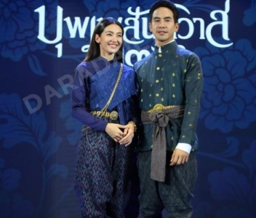 งานเปิดตัวภาพยนตร์บุพเพสันนิวาส2 พบกับ โป๊ป,เบลล่า ,ไอซ์ พาริส ณ ชั้น M ดิ เอ็มควอเทียร์