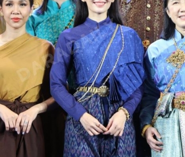 งานเปิดตัวภาพยนตร์บุพเพสันนิวาส2 พบกับ โป๊ป,เบลล่า ,ไอซ์ พาริส ณ ชั้น M ดิ เอ็มควอเทียร์