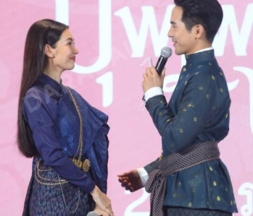 งานเปิดตัวภาพยนตร์บุพเพสันนิวาส2 พบกับ โป๊ป,เบลล่า ,ไอซ์ พาริส ณ ชั้น M ดิ เอ็มควอเทียร์