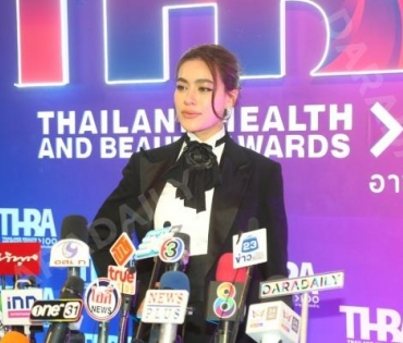 งานประกาศรางวัล "THBA 2022 : THAILAND HEALTH AND BEAUTY AWARDS 2022" วุ้นเส้น วิริฒิพา , พุฒ พุฒิชัย