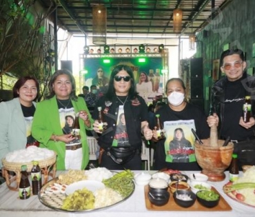 เปิดตัวผลิตภัณฑ์น้ำปลาร้าแสงจันทร์ ของ อาจารย์ไข่ มาลีฮวนน่า