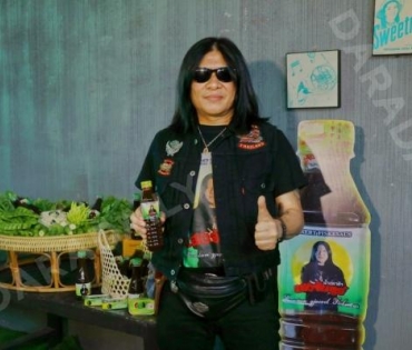 เปิดตัวผลิตภัณฑ์น้ำปลาร้าแสงจันทร์ ของ อาจารย์ไข่ มาลีฮวนน่า