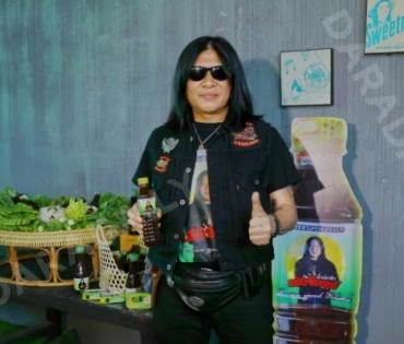 เปิดตัวผลิตภัณฑ์น้ำปลาร้าแสงจันทร์ ของ อาจารย์ไข่ มาลีฮวนน่า