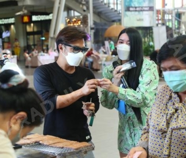 งานตลาดนัดอาหารเป็นยากับดาราเดลี่ ณ เดอะไนน์พระราม 9