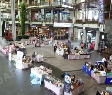 งานตลาดนัดอาหารเป็นยากับดาราเดลี่ ณ เดอะไนน์พระราม 9