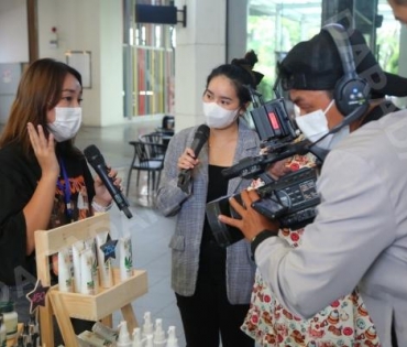 งานตลาดนัดอาหารเป็นยากับดาราเดลี่ ณ เดอะไนน์พระราม 9