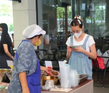 งานตลาดนัดอาหารเป็นยากับดาราเดลี่ ณ เดอะไนน์พระราม 9