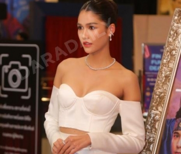 รอบปฐมทัศน์ ลิขิตรักชิงบัลลังก์  