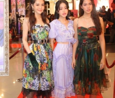 รอบปฐมทัศน์ ลิขิตรักชิงบัลลังก์  