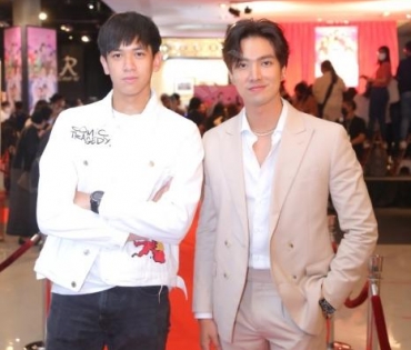 รอบปฐมทัศน์ ลิขิตรักชิงบัลลังก์  