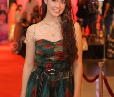 รอบปฐมทัศน์ ลิขิตรักชิงบัลลังก์  