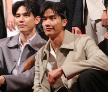 รอบปฐมทัศน์ ลิขิตรักชิงบัลลังก์  