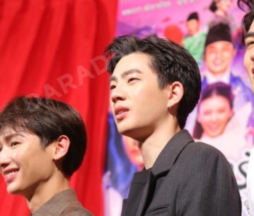 รอบปฐมทัศน์ ลิขิตรักชิงบัลลังก์  
