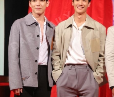 รอบปฐมทัศน์ ลิขิตรักชิงบัลลังก์  