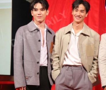 รอบปฐมทัศน์ ลิขิตรักชิงบัลลังก์  